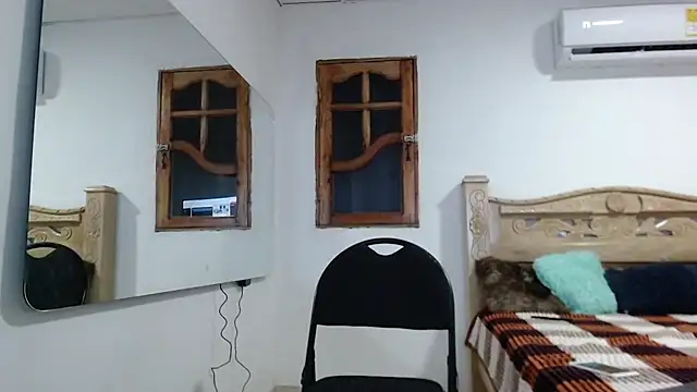 mathews    online show from November 2025 02:24:01 AM