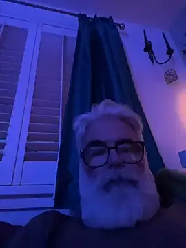 LeatherSdaddy online show from December 2025 04:47:02 PM