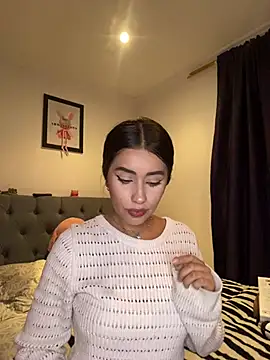 Snapshot of lauren_clauz chatting on February 2026 11:42:02 PM lauren clauz online show from February 2026 11:42:02 PM