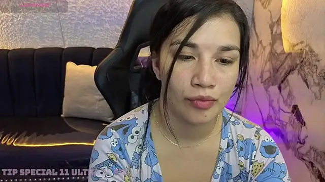 Snapshot of Violetta_jhonson_a chatting on June 2026 04:17:01 AM Violetta jhonson a online show from June 2026 04:17:01 AM