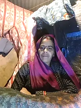 Snapshot of Neetujk chatting on December 2025 04:37:02 PM Neetujk online show from December 2025 04:37:02 PM