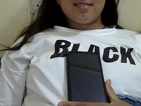 Snapshot of Anika_Singh chatting on May 2026 04:15:01 PM Anika Singh online show from May 2026 04:15:01 PM