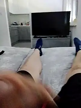 Robesz1982 online show from May 2026 10:34:01 AM