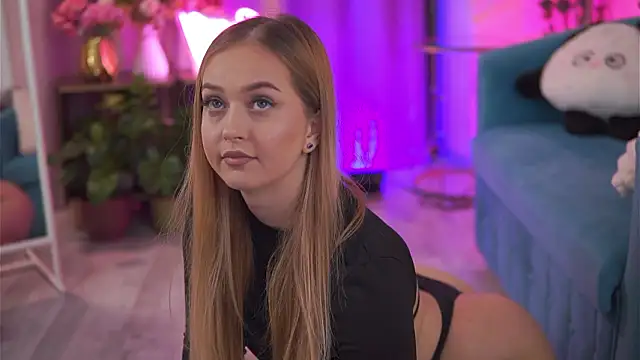 Snapshot of ElyssawetXX chatting on February 2026 07:23:02 PM ElyssawetXX online show from February 2026 07:23:02 PM