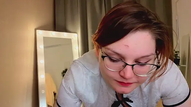 RacieBroom online show from February 2026 11:25:01 PM