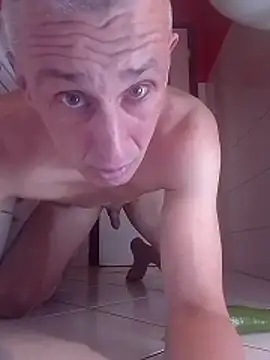 Snapshot of MaikBuoy chatting on April 2026 12:55:01 AM MaikBuoy online show from April 2026 12:55:01 AM