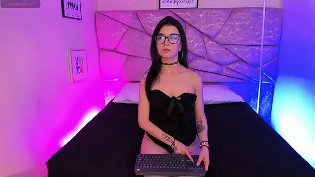 Atenea Velle online show from April 2026 03:13:01 AM