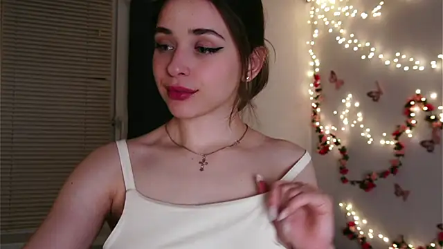 yoyogirlx online show from March 2026 02:06:02 PM