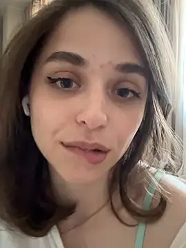 Snapshot of yoyogirlx chatting on May 2026 11:40:02 AM yoyogirlx online show from May 2026 11:40:02 AM