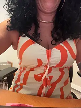 Deessenympho online show from May 2026 12:13:02 PM