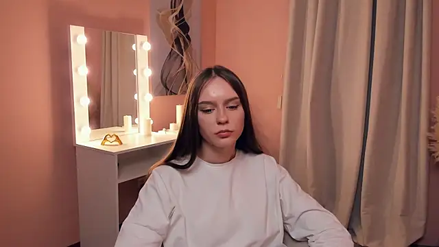 Snapshot of KattieCoron chatting on November 2025 03:55:01 PM KattieCoron online show from November 2025 03:55:01 PM