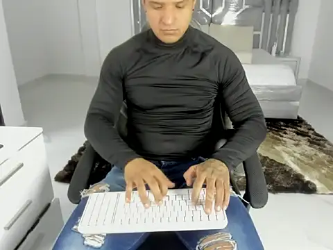 master leather online show from April 2026 08:55:02 PM