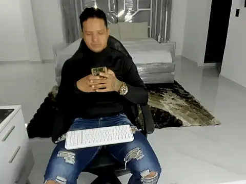 master leather online show from April 2026 02:51:02 AM