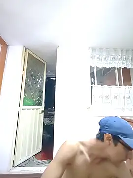 ianyoung18 online show from November 2025 08:52:01 PM