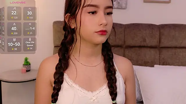 Sophie Honey18 online show from November 2025 01:47:02 PM