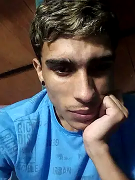 Snapshot of Moreno_HOT_Dotado chatting on November 2025 12:00:01 AM Moreno HOT Dotado online show from November 2025 12:00:01 AM