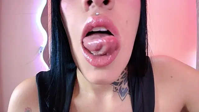 catte jensen online show from November 2025 07:46:02 PM