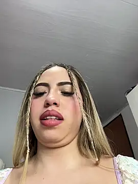 Snapshot of cupcakee_ chatting on November 2025 07:52:02 PM cupcakee online show from November 2025 07:52:02 PM