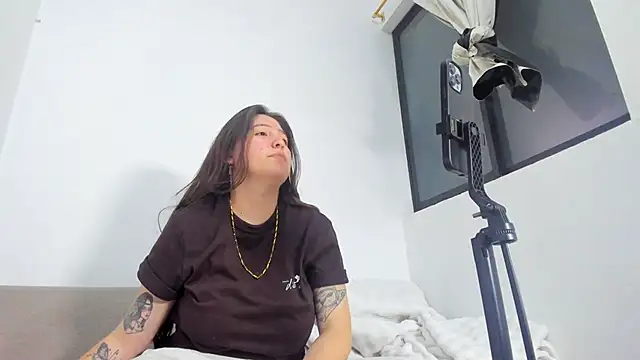 Ana Torres  online show from January 2026 11:19:01 PM