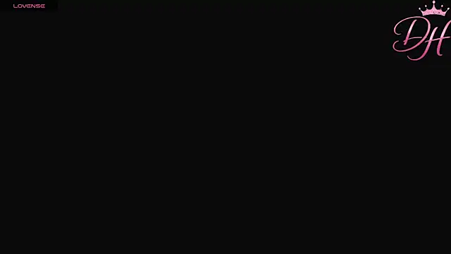 Snapshot of Daphne_Hills chatting on June 2026 09:52:01 PM Daphne Hills online show from June 2026 09:52:01 PM