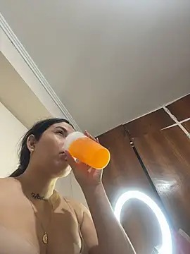 Snapshot of Anna_Bitch_Disgusting chatting on February 2026 04:24:01 AM Anna Bitch Disgusting online show from February 2026 04:24:01 AM