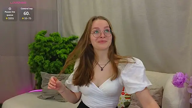 Snapshot of MadisonSmitt chatting on January 2026 05:12:02 AM MadisonSmitt online show from January 2026 05:12:02 AM