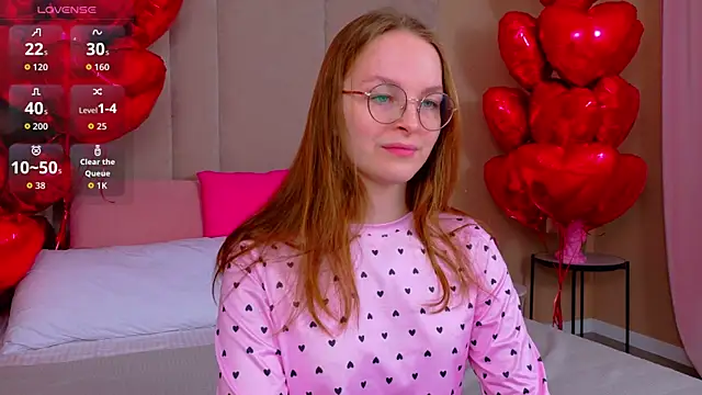 Snapshot of MadisonSmitt chatting on February 2026 05:11:01 AM MadisonSmitt online show from February 2026 05:11:01 AM