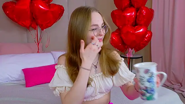 Snapshot of MadisonSmitt chatting on February 2026 07:51:01 AM MadisonSmitt online show from February 2026 07:51:01 AM