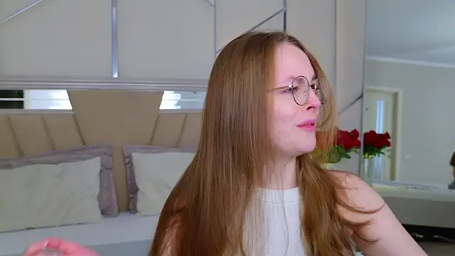 MadisonSmitt online show from April 2026 05:18:02 AM