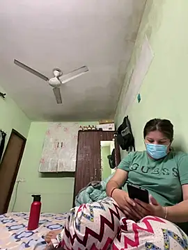 Snapshot of Cute_hotzara chatting on March 2026 05:34:01 AM Cute hotzara online show from March 2026 05:34:01 AM