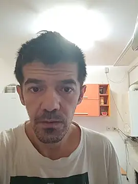 Snapshot of Dale_E chatting on October 2025 05:44:02 AM Dale E online show from October 2025 05:44:02 AM