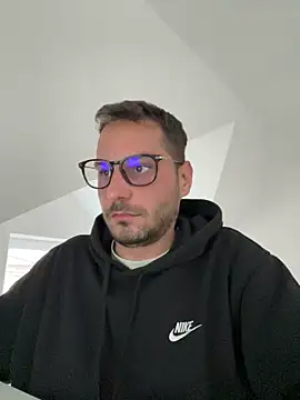 Snapshot of brrratan chatting on November 2025 01:55:01 PM brrratan online show from November 2025 01:55:01 PM