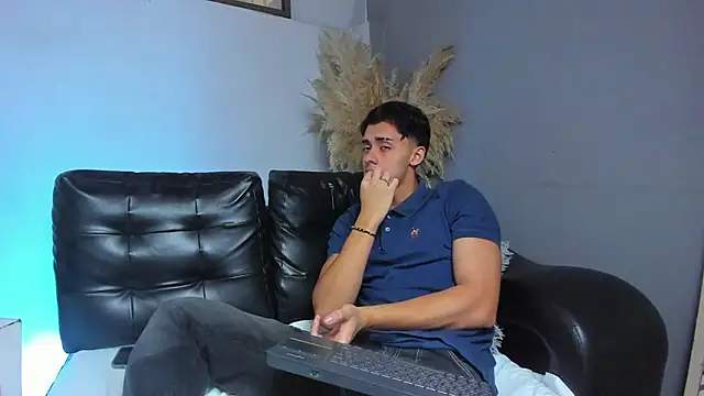 ZeusBrant online show from March 2026 01:29:02 PM