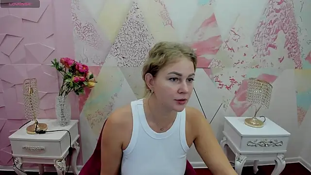 Snapshot of Lizy_frau2 chatting on November 2025 10:36:01 AM Lizy frau2 online show from November 2025 10:36:01 AM