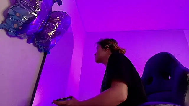 Snapshot of NinaSakura_Eup chatting on February 2026 11:37:02 AM NinaSakura Eup online show from February 2026 11:37:02 AM