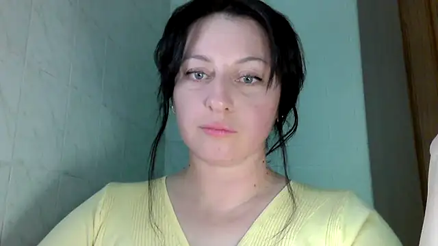 Snapshot of MelinaAx chatting on May 2026 08:06:01 PM MelinaAx online show from May 2026 08:06:01 PM