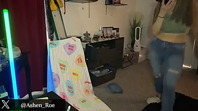 AshenRoe online show from March 2026 09:53:02 PM