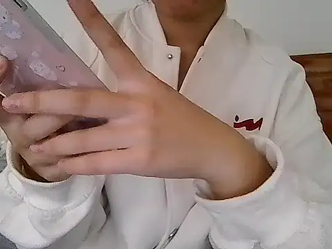 emii207 online show from December 2025 02:41:02 AM