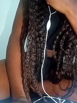 Snapshot of mirna96 chatting on November 2025 06:07:01 PM mirna96 online show from November 2025 06:07:01 PM