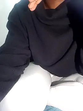 Snapshot of mirna96 chatting on December 2025 08:25:01 PM mirna96 online show from December 2025 08:25:01 PM