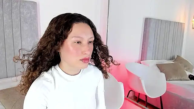 Snapshot of Martina_077 chatting on January 2026 07:17:01 PM Martina 077 online show from January 2026 07:17:01 PM