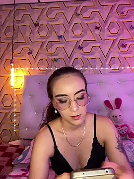 MelanyyJhonson15 online show from March 2026 03:23:01 AM