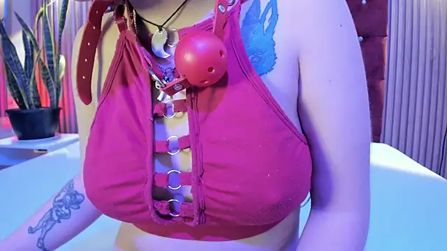 Danna-Rouse online show from February 2026 07:56:02 PM