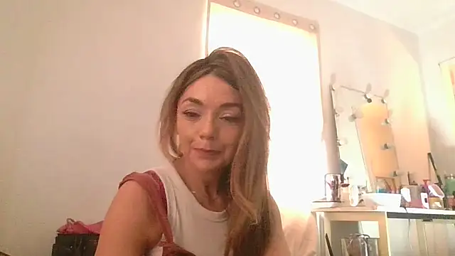 Snapshot of miatate chatting on February 2026 10:43:02 PM miatate online show from February 2026 10:43:02 PM