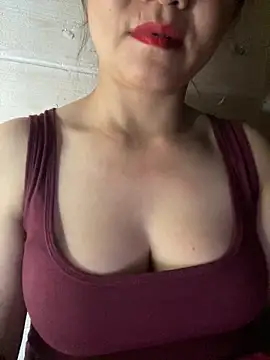 Diana-sexyy online show from April 2026 01:44:02 PM