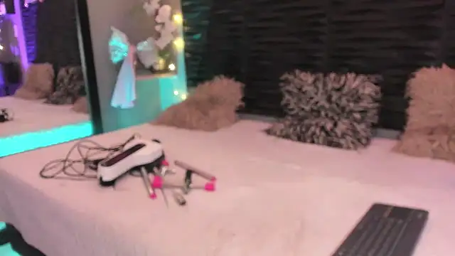 lusstyles 1 online show from December 2025 07:48:02 AM