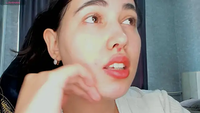 Snapshot of Diara_1an chatting on June 2026 07:29:02 AM Diara 1an online show from June 2026 07:29:02 AM