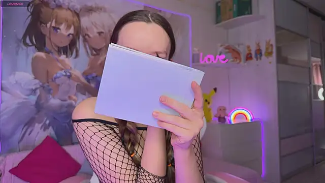 Snapshot of CheekySashaCharm chatting on February 2026 07:46:02 AM CheekySashaCharm online show from February 2026 07:46:02 AM