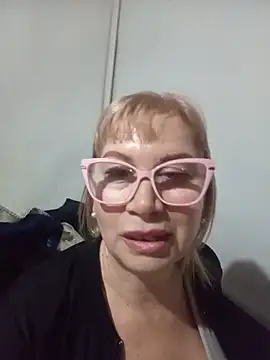 Snapshot of SexyMilf1211 chatting on June 2026 01:04:02 PM SexyMilf1211 online show from June 2026 01:04:02 PM