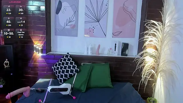 Celestehonney online show from April 2026 03:42:02 PM